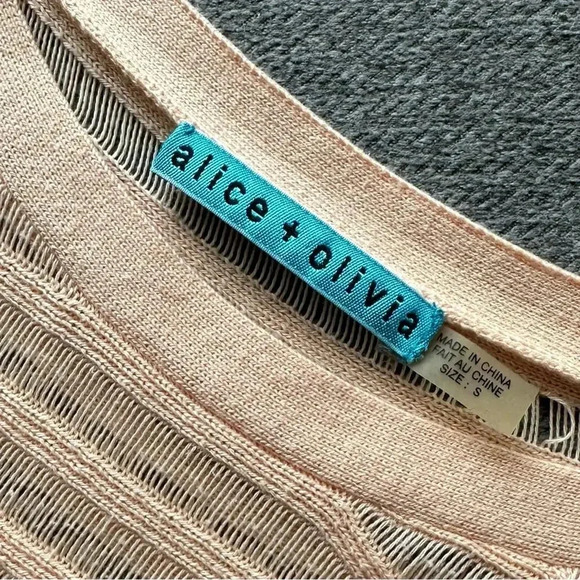 Alice + Olivia Blush Pink Sheer Lightweight Blouse Top - Picture 5 of 7